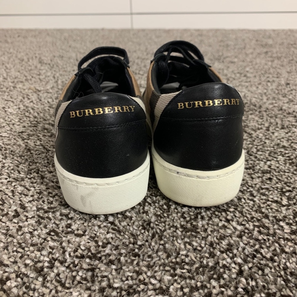 Burberry Sneakers - Picture 3 of 4